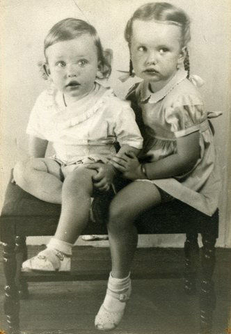 sibling kelly.jpg